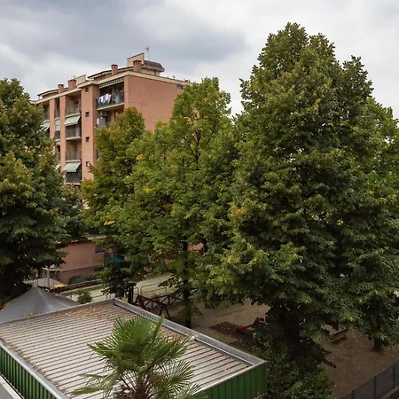 Guesthost - Urban House Carducci - Apartment