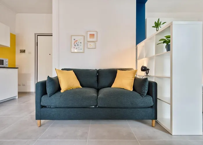 Urban House Carducci - *